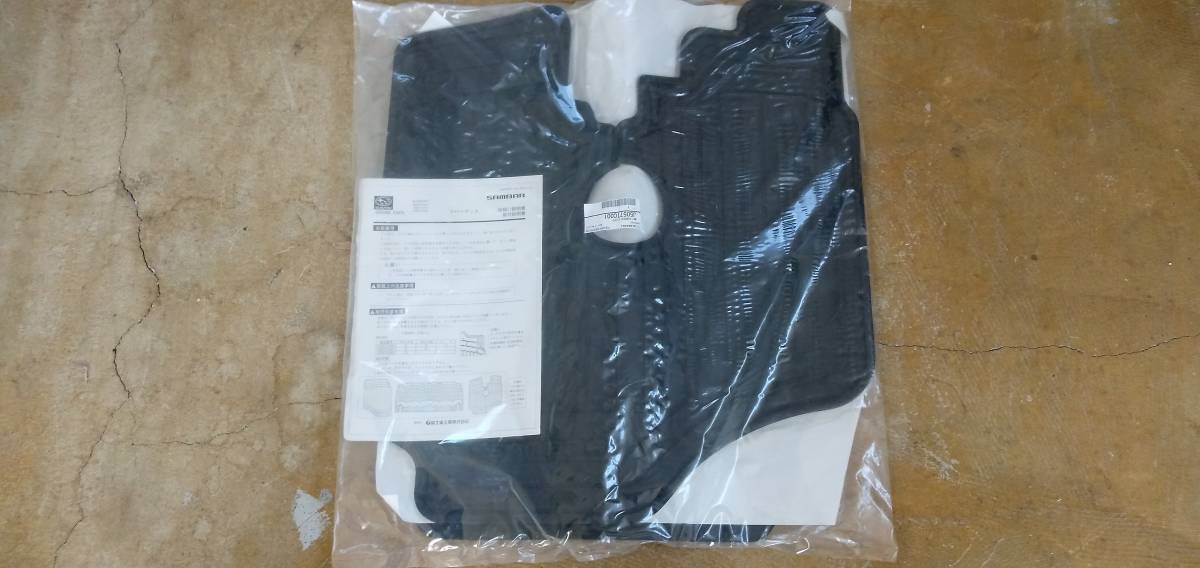 サンバー・ディアス　TW1/２ TV1/２フロント用マット新品 CD-k⑥