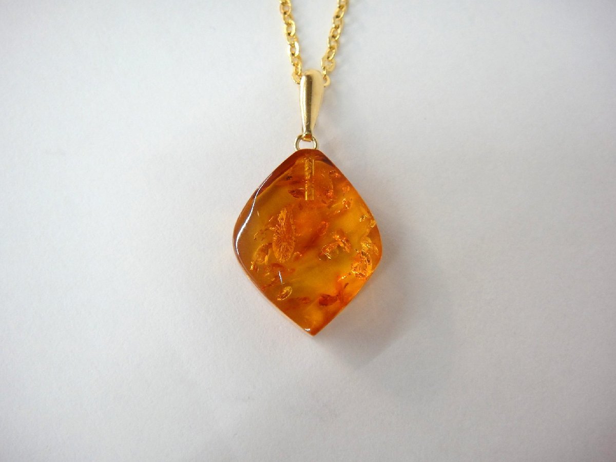 3166T【本物保証】 久慈琥珀 ペンダント ネックレス K18金具 GP  