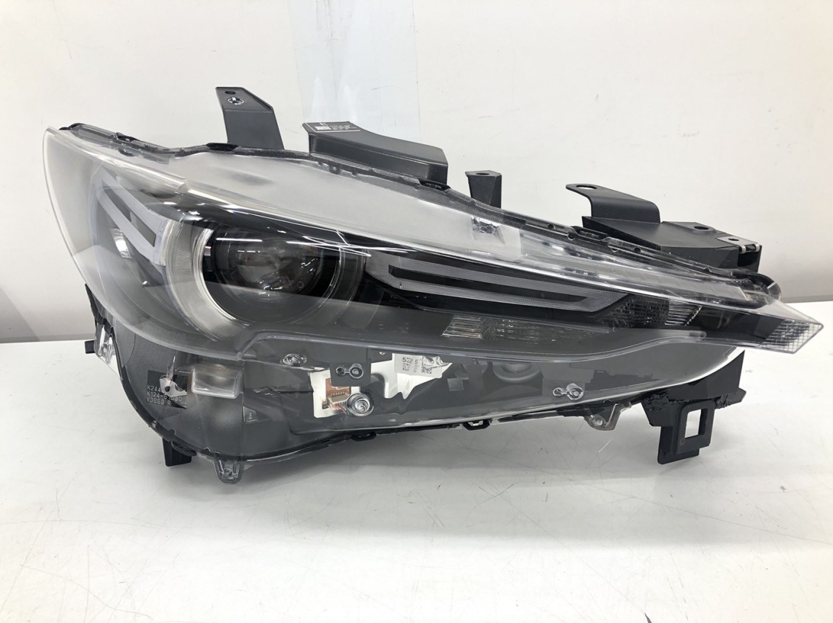 マツダ CX-8 KG2P 純正 ヘッドライト 左 STANLEY W3953 マツダ CX-5 KFEP/KF5P 純正 ヘッドランプ 右 LED STANLEY W3953 刻印