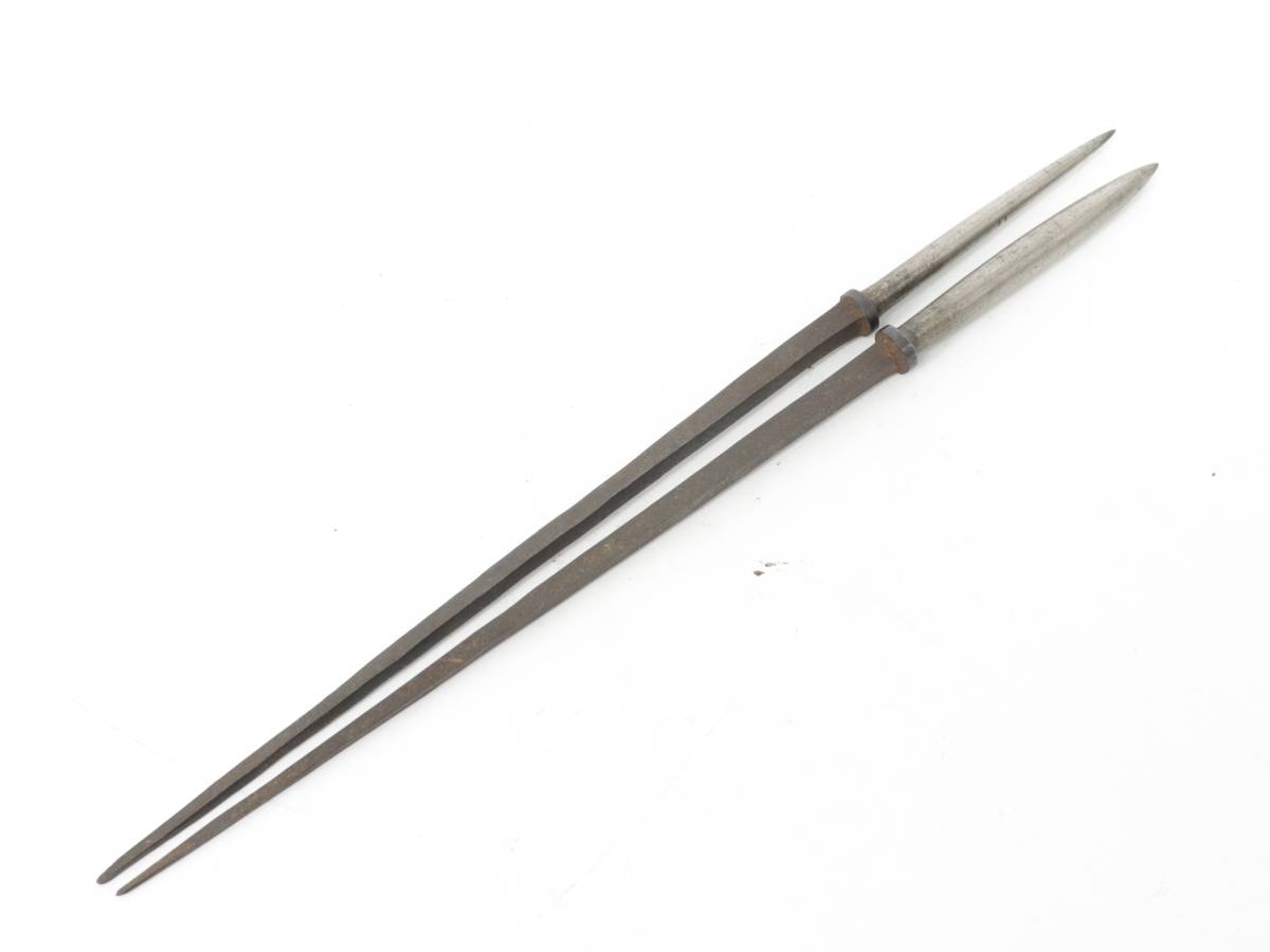 蔵】武具 古鉄製 鏃 鉄鏃 矢尻 矢じり (検)刀装具 弓矢 弓具 S566(鍔