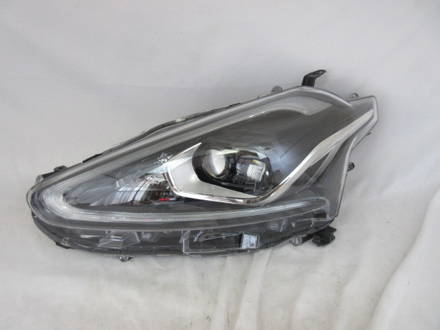 トヨタ シエンタ 170系 前期 純正左ヘッドライト LED KOITO 52-289