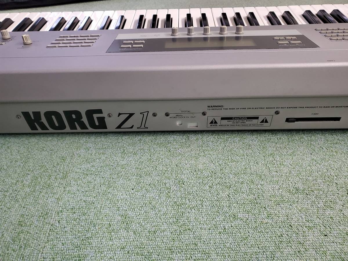 【動作良好】KORG Z1 シンセサイザー 物理モデリング MOSS音源 KORG Z1 物理モデル音源(MOSS音源）搭載シンセサイザー 【公式通販】