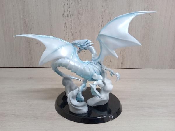 遊戯王 一番くじ 青眼の白竜 B賞 フィギュア ブルーアイズ ホワイトドラゴン