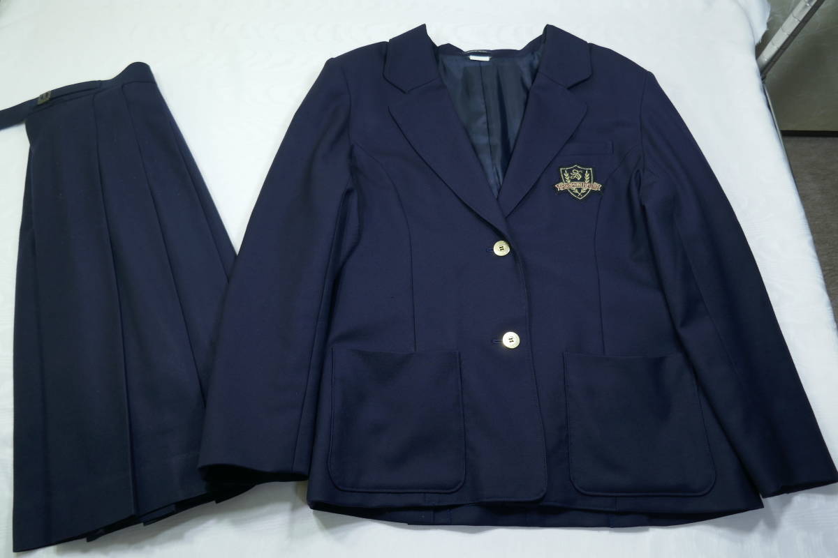 13 千葉県 聖徳大学附属女子 中学校 高校 ワッペンレッド系 ブレザー