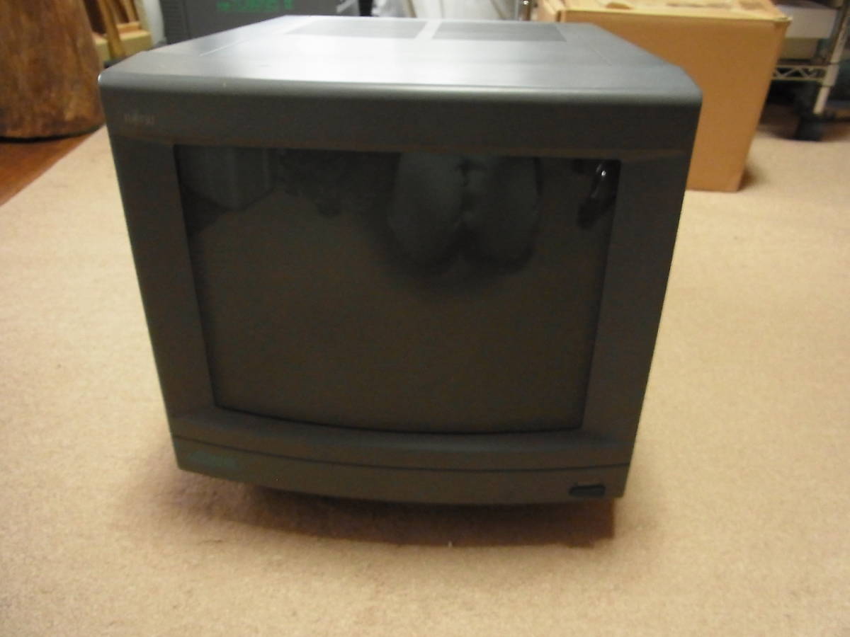 お買い得，得価 現状品 FM TOWNS カラーCRTディスプレイー14 FMT-DP531
