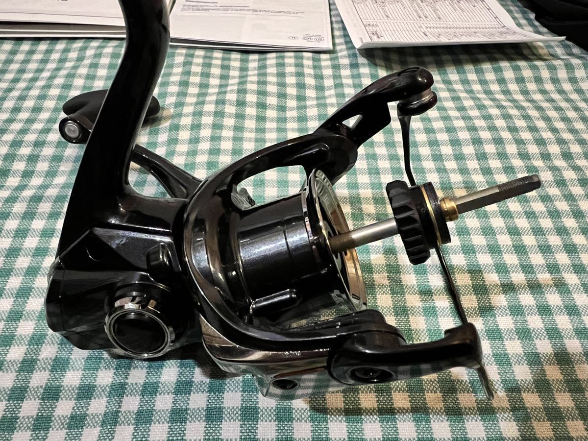 新品未使用　19ヴァンキッシュ 4000XG シマノ VANQUISHバンキッシュ_9