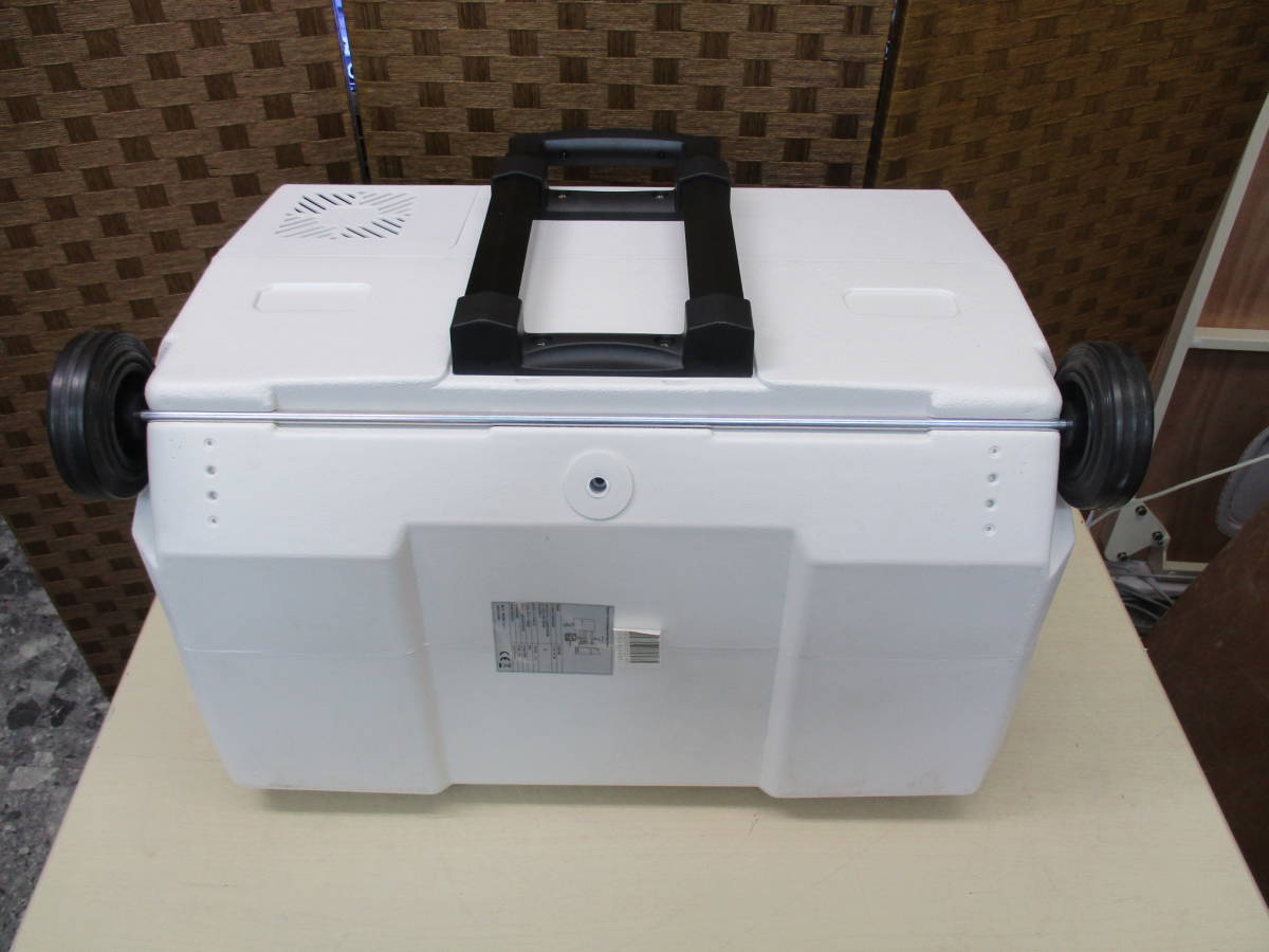 ベルソス 車載対応冷蔵冷凍庫 30L CRX-300 ☆数回使用 美品 ベルソス 車載対応 冷蔵冷凍庫 30L CRX-300☆ 【公式
