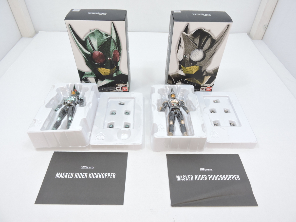  B053I899 BANDAI S.H.Figuarts 真骨彫製法 仮面ライダーカブト 仮面ライダーキックホッパー 仮面ライダーパンチホッパー 地獄兄弟 品(仮面ライダーカブト)｜売買されたオークション情報、yahooの商 仮面ライダーカブト