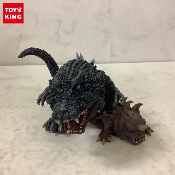 デフォリアル ゴジラ(2001) 発光Ver. ゴジラ(2001) 発光Ver.