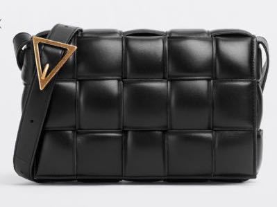 大人気，2026 BOTTEGA VENETA PADDED CASSETTE パデッド カセット 黒 新宿ISETAN購入 レシート付き(かばん、バッグ)｜売買されたオークション情報、yahooの商品情報をアーカイブ公開 - オークファン 女性用