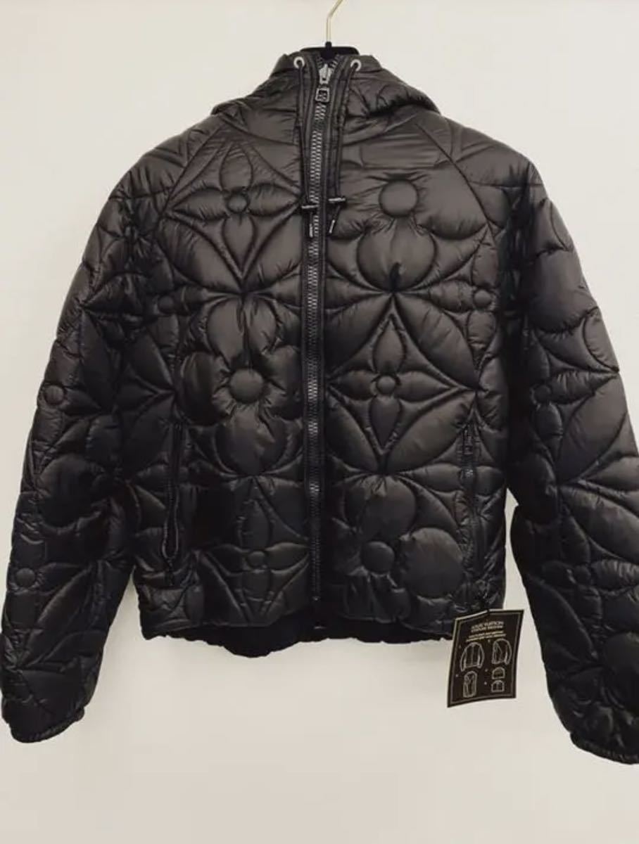 ルイヴィトン フラワーキルティング リバーシブル パファーダウン