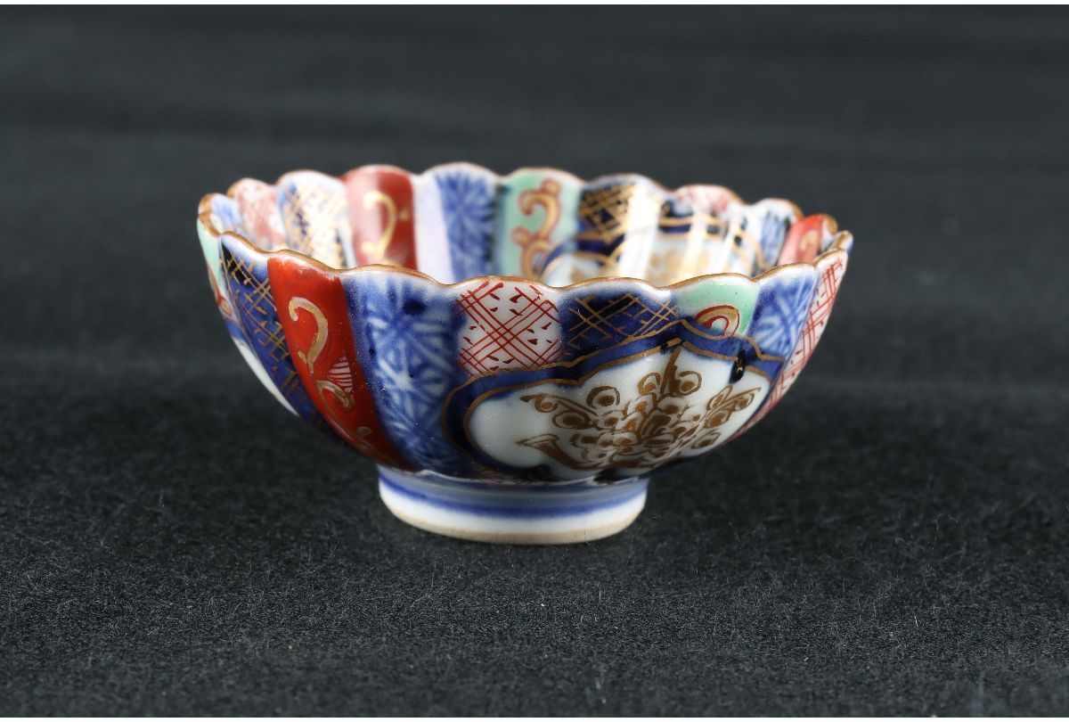大聖寺伊万里 金襴手 窓絵 花の図 7寸半皿 D707AS-BQm 公式