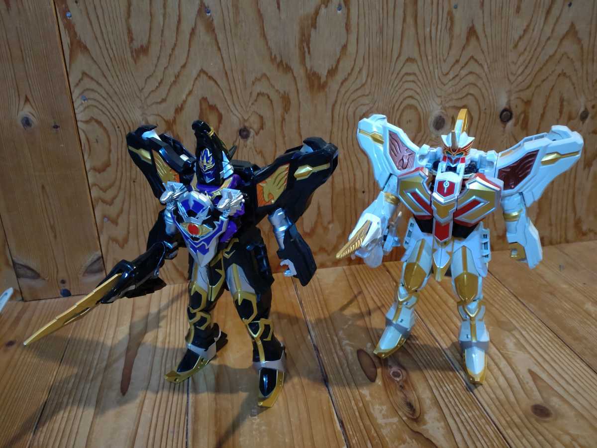DX マジキング ウルカイザー セイントカイザー　3点セット DXマジキング ウルカイザー セイントカイザー3点セット ウルカイザー