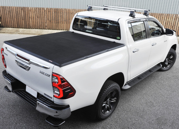 Rugged Liner トヨタ ハイラックス GUN125 前期 後期 三つ折り ソフトトノカバー 雨除け ピックアップ パーツ トラック X Z 3つ折り ハイラックス GUN125 後期 シノワズリヴァルドハイラックス SPORTS GUN226