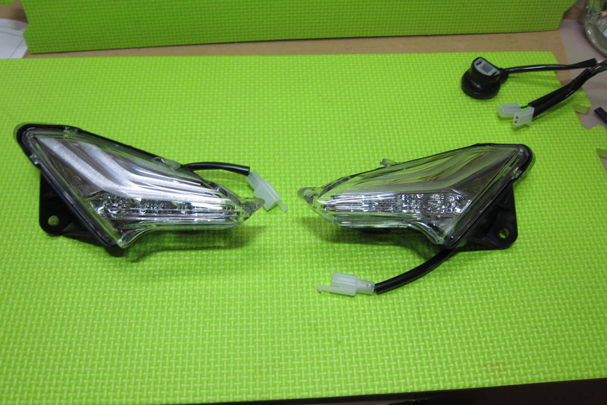 新品 シグナスX 3型 デイライト SE44J 1YP ポジションランプ 純正