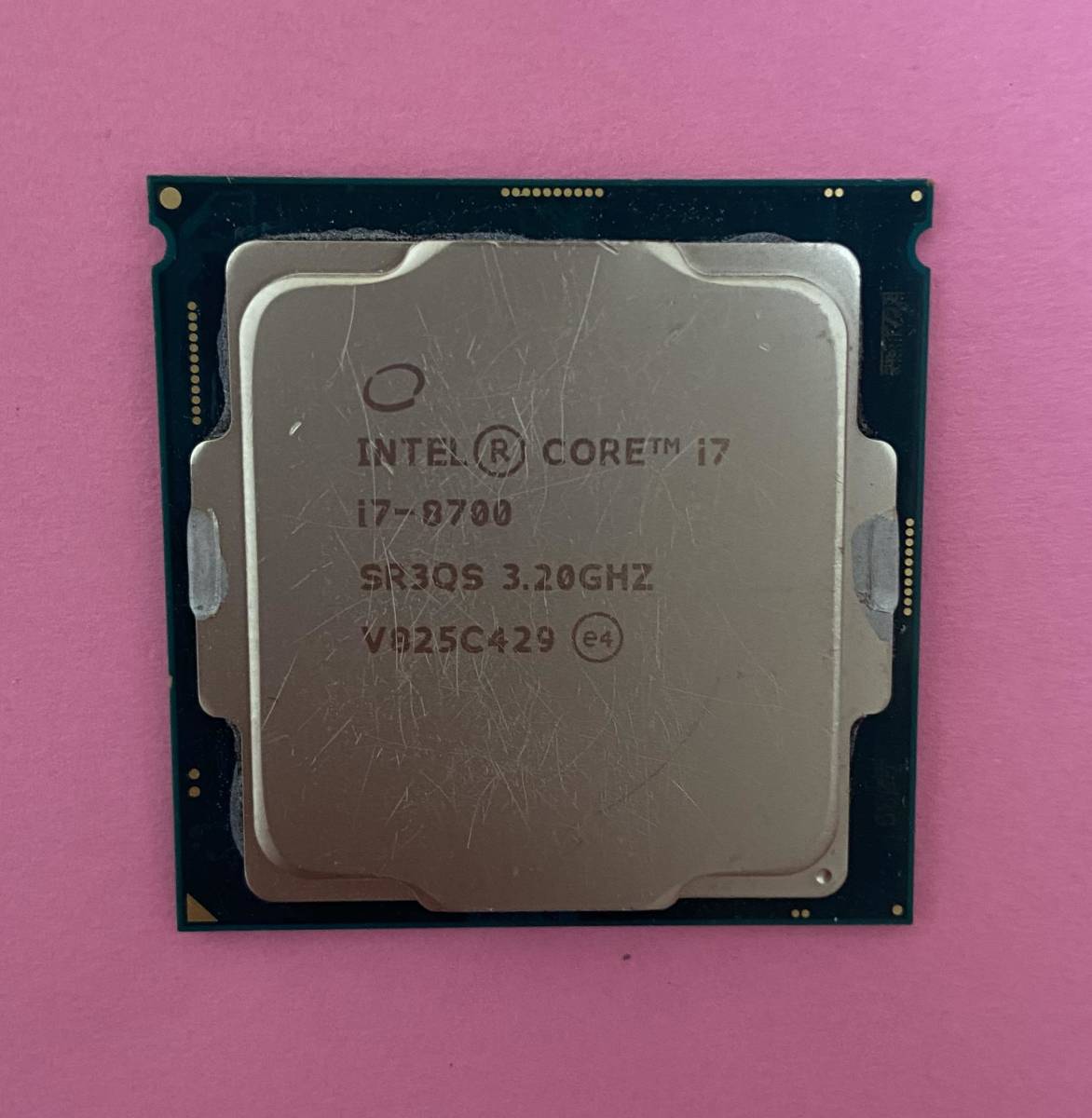 Intel Core I7-8700 【動作未確認ジャンク美品】 LGAソケット CPU