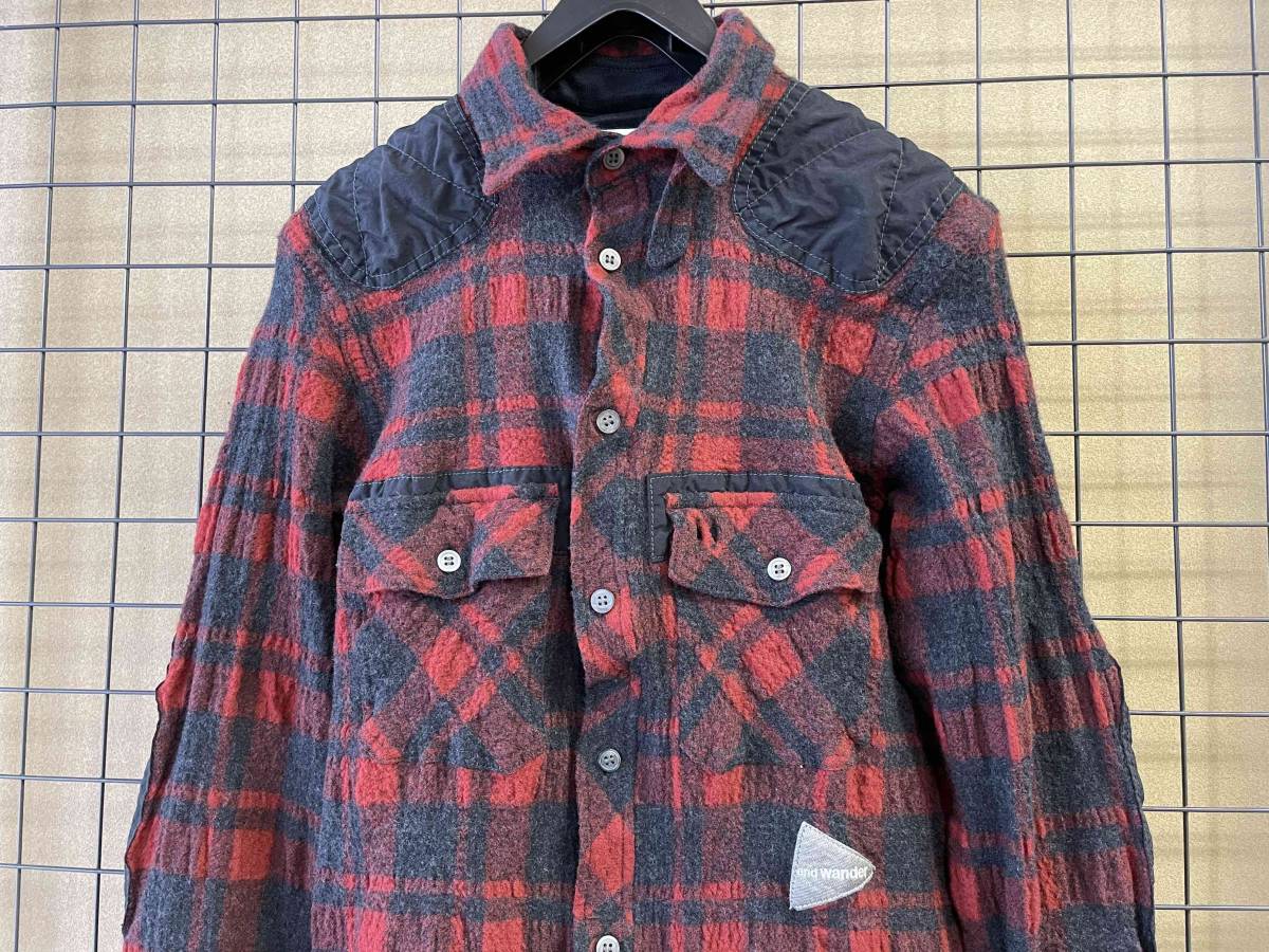 美品 アンドワンダー ウールチェックシャツ wool andwander and wander / アンドワンダー | wool check shirt for MEN - navy