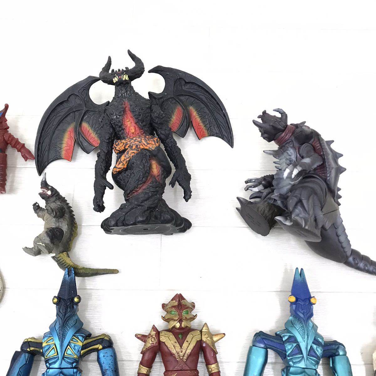 フィギュアまとめ売り① 大量 ウルトラマン怪獣 ウルトラ怪獣 ソフビ 