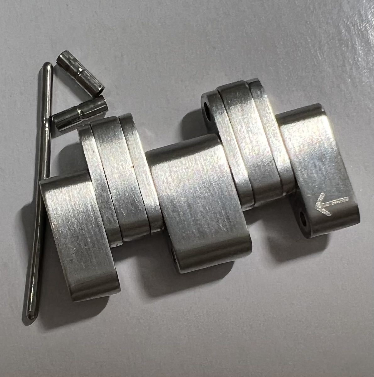 オメガ シーマスター コマ 幅20mmと時計ケース プロ⁄予備コマ⁄余り 20mm⁄
