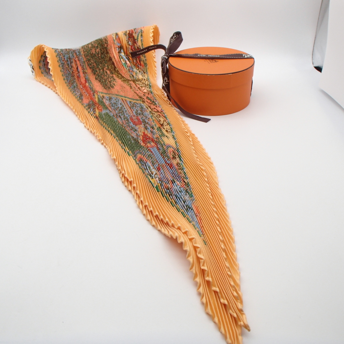 ◎HERMES エルメス プリーツスカーフ スカーフ ファッション◎KT