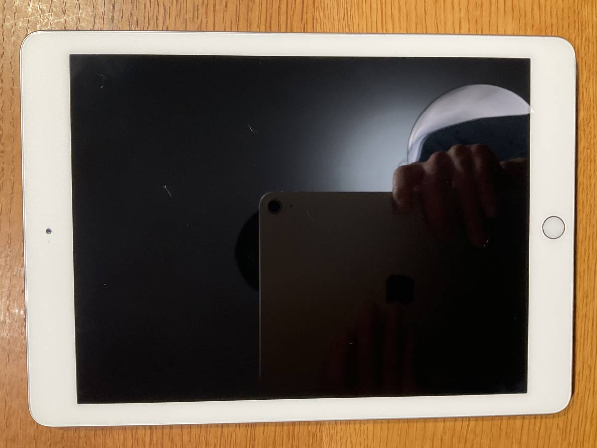 iPad (第 6 世代) Wi-Fi：A1893， 32GB iPad 第6世代 32GB 【公式通販】