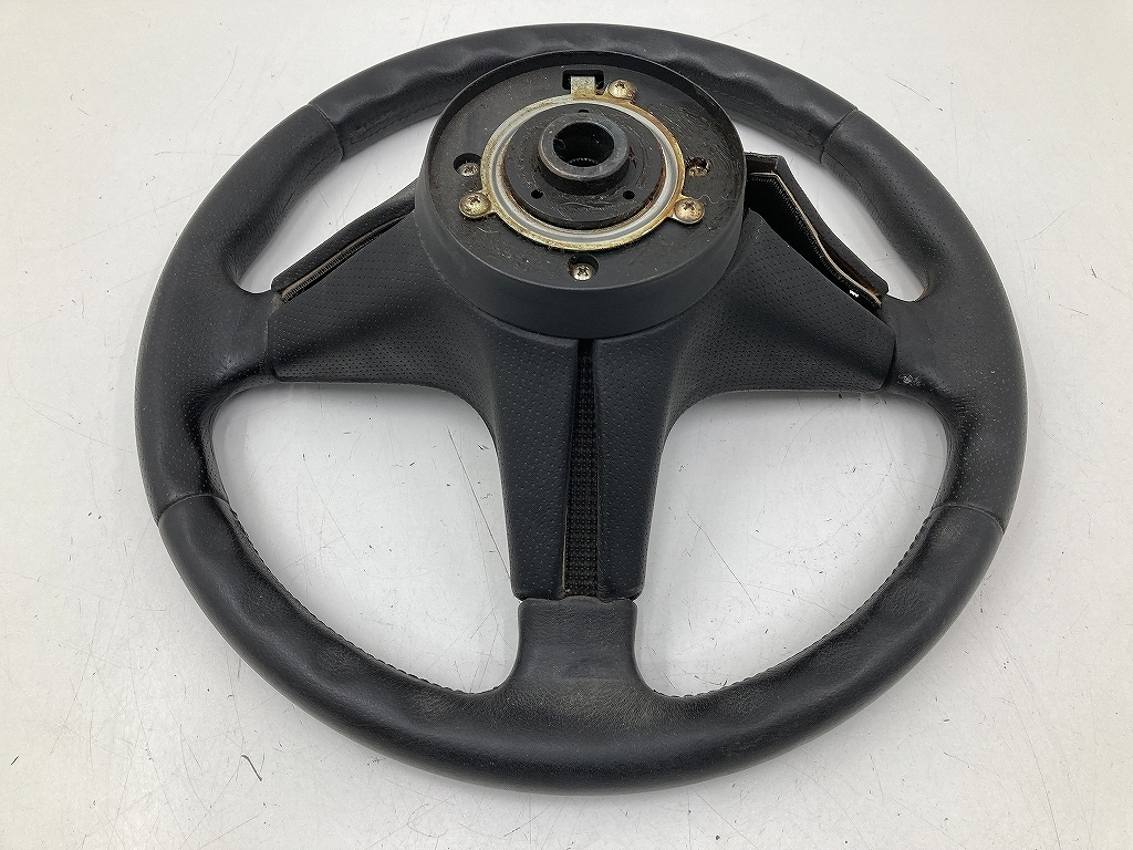希少 良品 MOMO モモ 純正OP？ パンチング レザー ステアリング