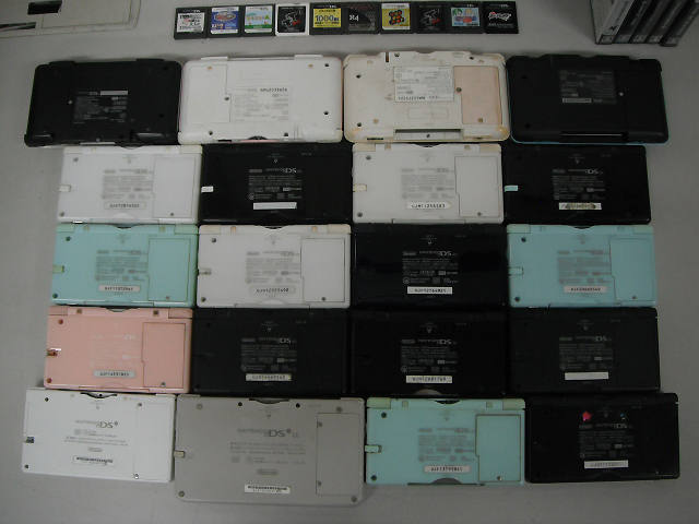 ニンテンドーDS / DSLite / DSi / DSiLL / 本体20台セット / ソフト10