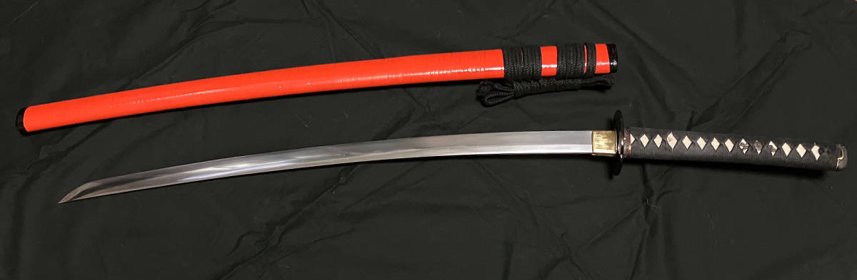 【新作入荷，お買い得】 日本刀 太刀 刃長67.2㎝ 反り1.7㎝ 巻き藁斬り専用研ぎ済 無銘 真剣 朱色鞘 居合刀(刀、太刀)｜売買されたオークション情報、yahooの商品情報をアーカイブ公開 - オークファン 刀、太刀