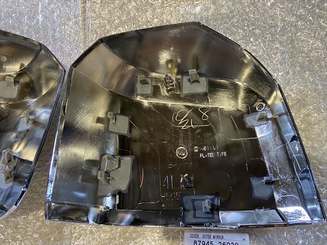 トヨタ純正　200系ハイエース6型用　純正メッキドアミラーカバー　左右セット　4/12　No，3 ハイエース トヨタ 200系 -200系 TOYOTA（トヨタ）純正部品 0
