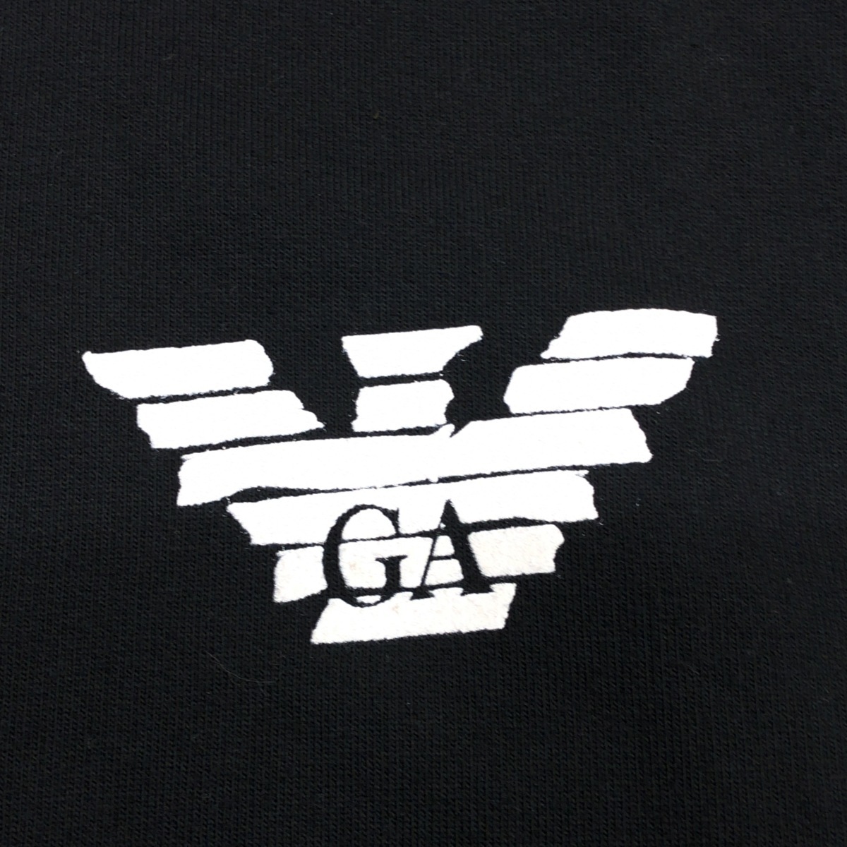 EMPORIO エンポリオ ARMANI アルマーニ エンポリオアルマーニ メンズ | ARMANI(エンポリオ アルマーニ) EA SWEATSHIRT ICONIC アルマーニの求人・転職ならiDA 銀座店が アルマーニ新たな旗艦店 ARMANI）」2025春夏コレクション