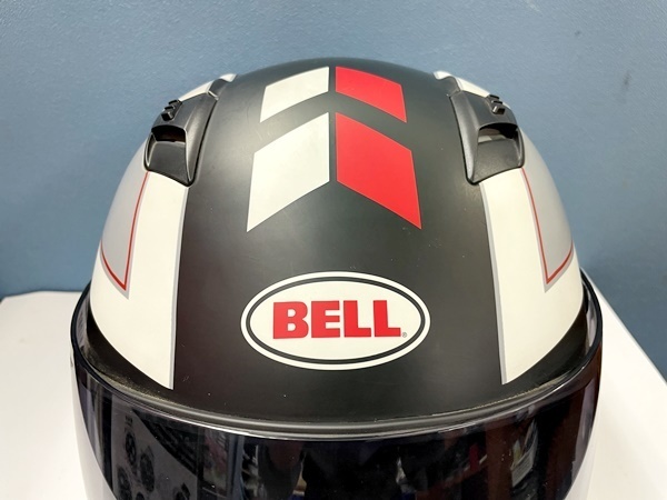 中古 BELL QUALIFIER DOT FMVSS No.218 CERTIFIED ベル バイク用 中古 BELL QUALIFIER DOT FMVSS No.218 CERTIFIED ベル バイク用