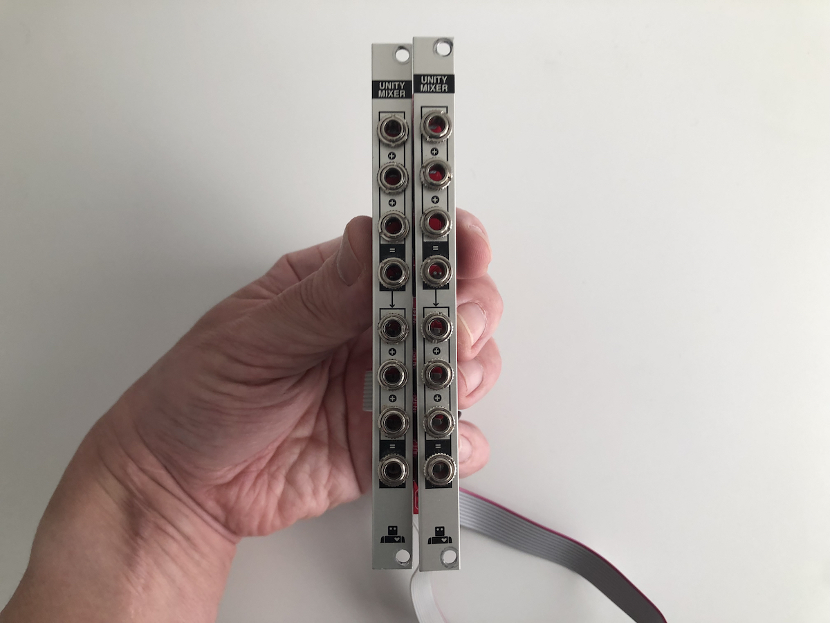 Intellijel Unity Mixer モジュラーシンセ 本体 格安／送料込み／即決】 Intellijel Unity Mixer 2×3chユニティ