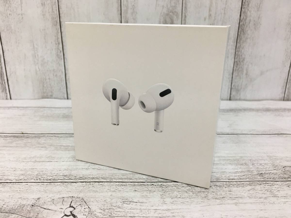 □Apple AirPods Pro with Magsafe Charging Case ワイヤレスイヤホン