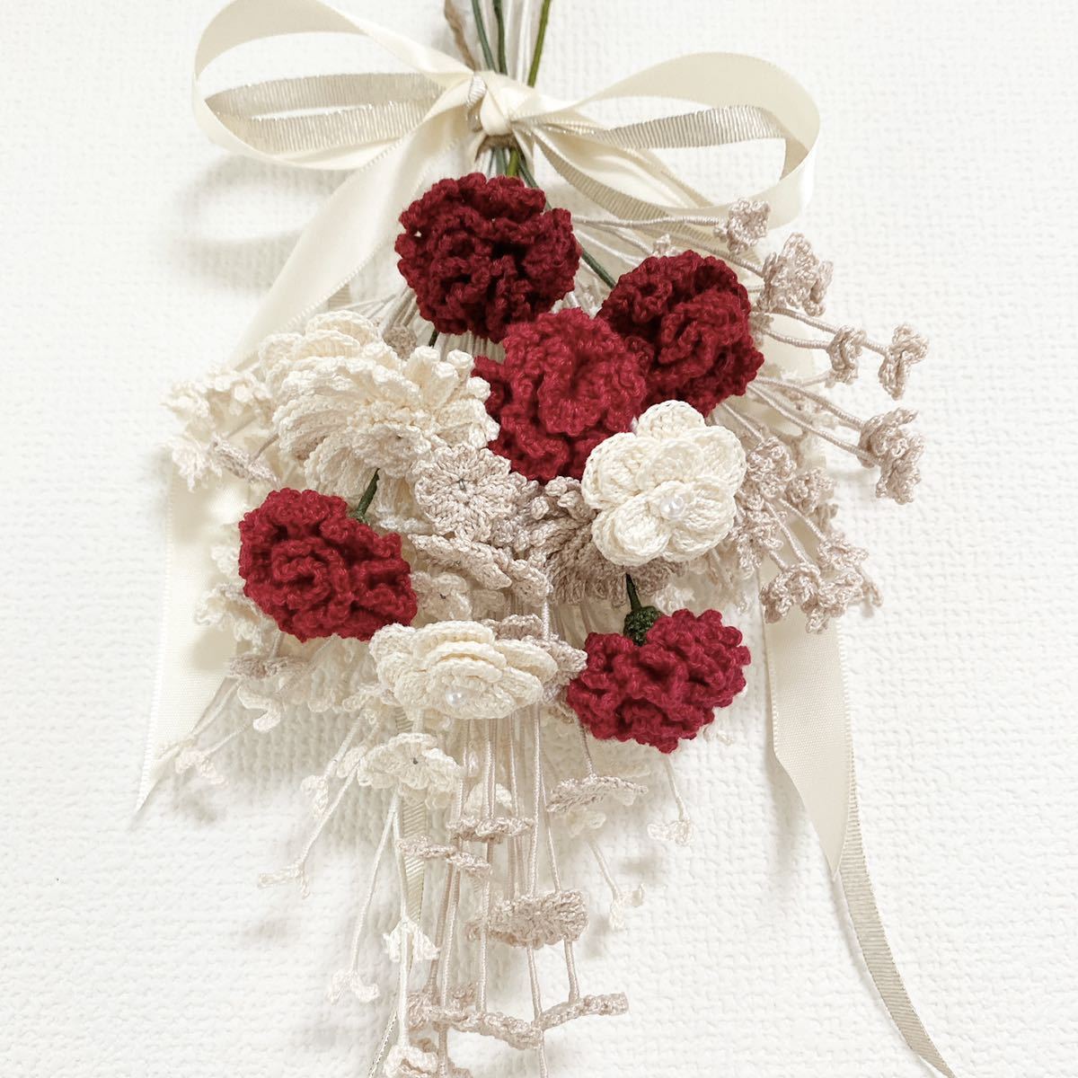 カーネーションのスワッグ 花束 壁飾り 母の日 プレゼント インテリア ハンドメイド レース編み ドライフラワー シュシュ 花 完成品 売買されたオークション情報 Yahooの商品情報をアーカイブ公開 オークファン Aucfan Com