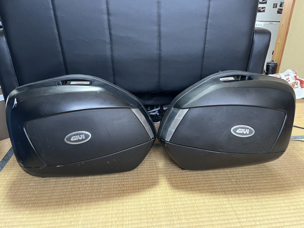 GIVI V35 サイドケース 鍵3本 パニアケース ハードケース 左右セット 