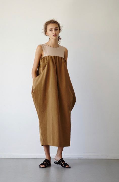 Elin エリン ワンピース 38 グレーベージュ Mサイズ 売買されたオークション情報 Yahooの商品情報をアーカイブ公開 オークファン Aucfan Com