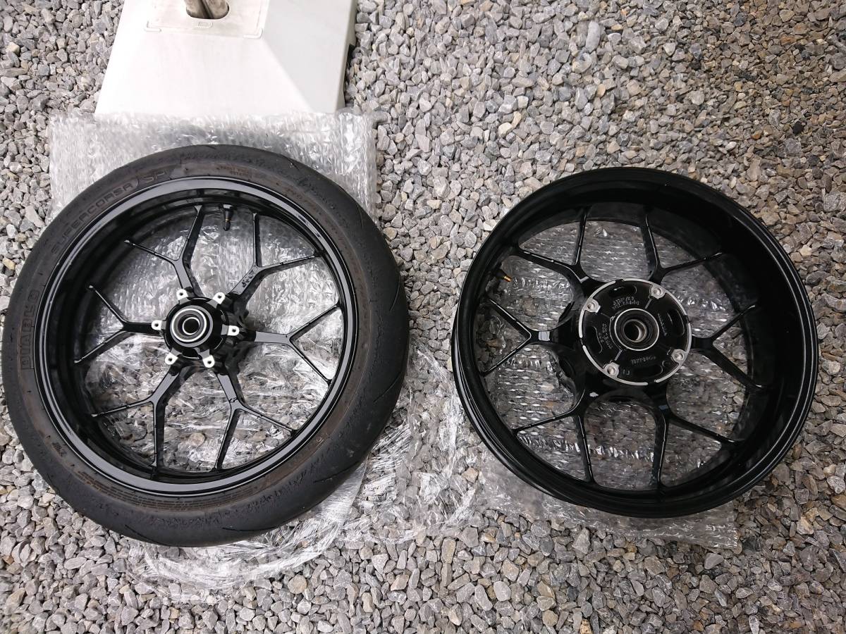CBR600RR PC40 後期 前後ホイール 17inch 3.5J 5.5J 純正 PC40 CBR600RR PC40 後期 前後ホイール 17inch 3.5J 5.5J 純正 PC40