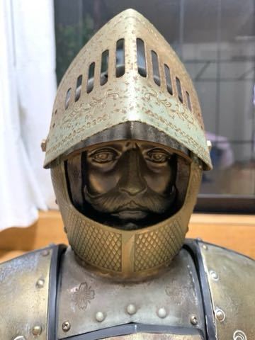西洋甲冑 騎士 ニッカウィスキー ボトルケース 鎧 騎士 兜 西洋甲冑型