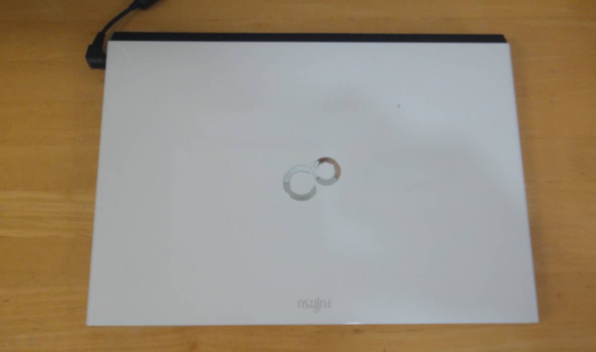 FUJITSU LIFEBOOK SH54/K☆Windows11/ i5 /8GB /SSD500GB /Office/Web