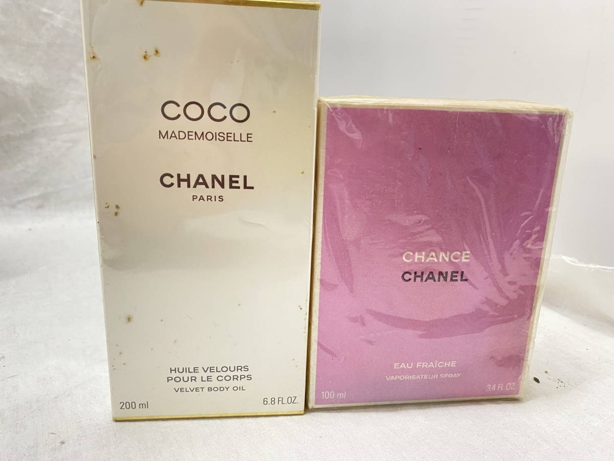 シャネル CHANEL オイル コントロール あぶらとり紙 ティッシュ 150枚 ﾒﾝｽﾞ オイルコントロールティッシュ A オイルコントロール紙 オイルフリーの通販 USED 中古 | ml