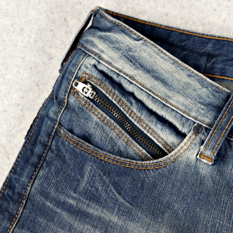 相場価格￥36,000- 美品 ジョルジオ・アルマーニ ARMANI JEANS J50