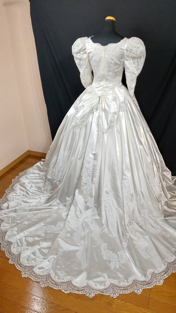 艶やかなサテン地にロングスリーブ 裾レースのクラシカルなプリンセスラインドレス 約9号 プリンセスタイプ 売買されたオークション情報 Yahooの商品情報をアーカイブ公開 オークファン Aucfan Com 艶やかなサテン地にロングスリーブ 裾レースのクラシカルなプリンセスラインドレス 約9号 プリンセスタイプ 売買されたオークション情報 Yahooの商品情報をアーカイブ公開 オークファン Aucfan Com