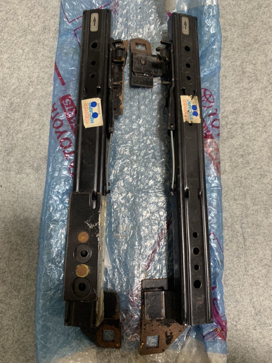 人気，定番人気 マツダ ロードスター レカロ製 シートレール 分割式 運転席用 NA8 NB6 8 PG6SA 1082.076.2 絶版(レール)｜売買されたオークション情報、yahooの商品情報をアーカイブ公開 - オークファン レール