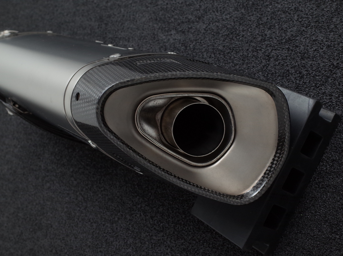 AKRAPOVIC CB1000R(