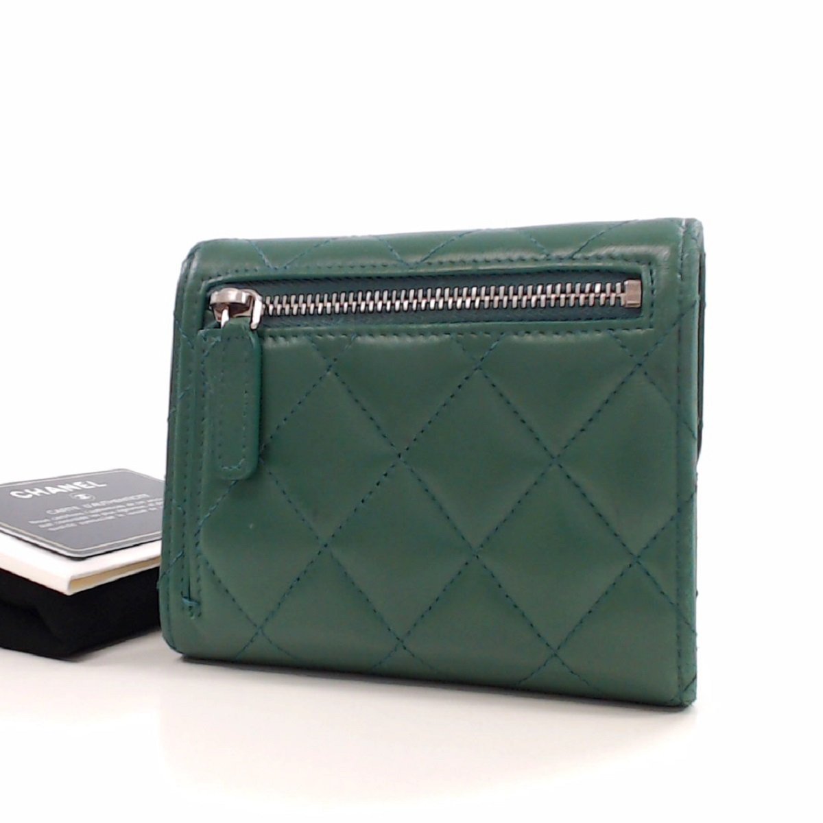 1円美品☆シャネル☆ラムスキン マトラッセ 三つ折りコンパクト財布 