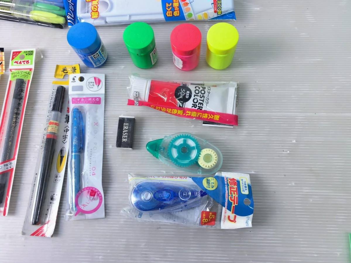 E11 文具大量まとめて売りポスカ マジックインキ 絵の具 水彩絵の具 筆ペン 毛筆 ボールペン 修正テープ 絵の具パレット M その他 売買されたオークション情報 Yahooの商品情報をアーカイブ公開 オークファン Aucfan Com