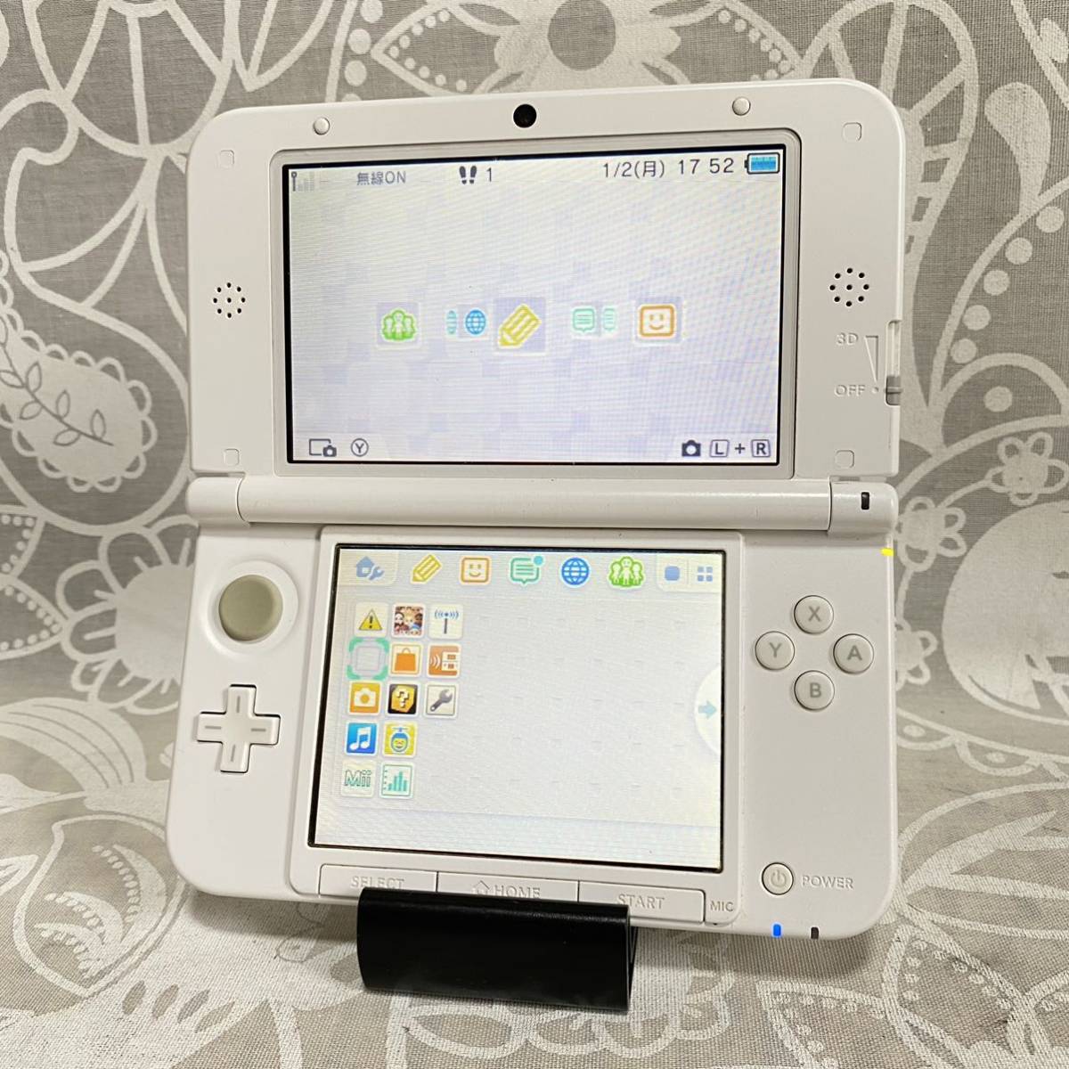 ニンテンドー3DS LL ホワイト ソフト/充電器付き（1円☆ Nintendo 3DS  