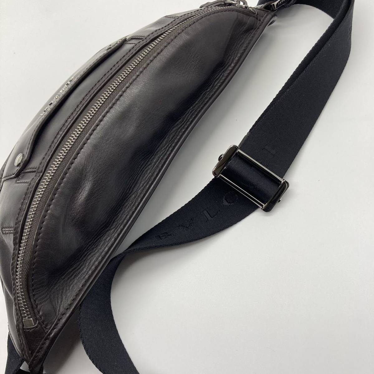 1円 【極美品】 BVLGARI ブルガリ ウエストバッグ ポーチ オクト 