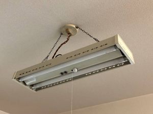 昭和　蛍光灯　レトロ　長方形 レトロ 蛍光灯のYahoo!オークション(旧ヤフオク!)の相場・価格を見る