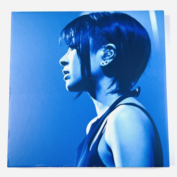 即決DVD+Blu-ray/ 宇多田ヒカル Hikaru Utada Laughter in the Dark